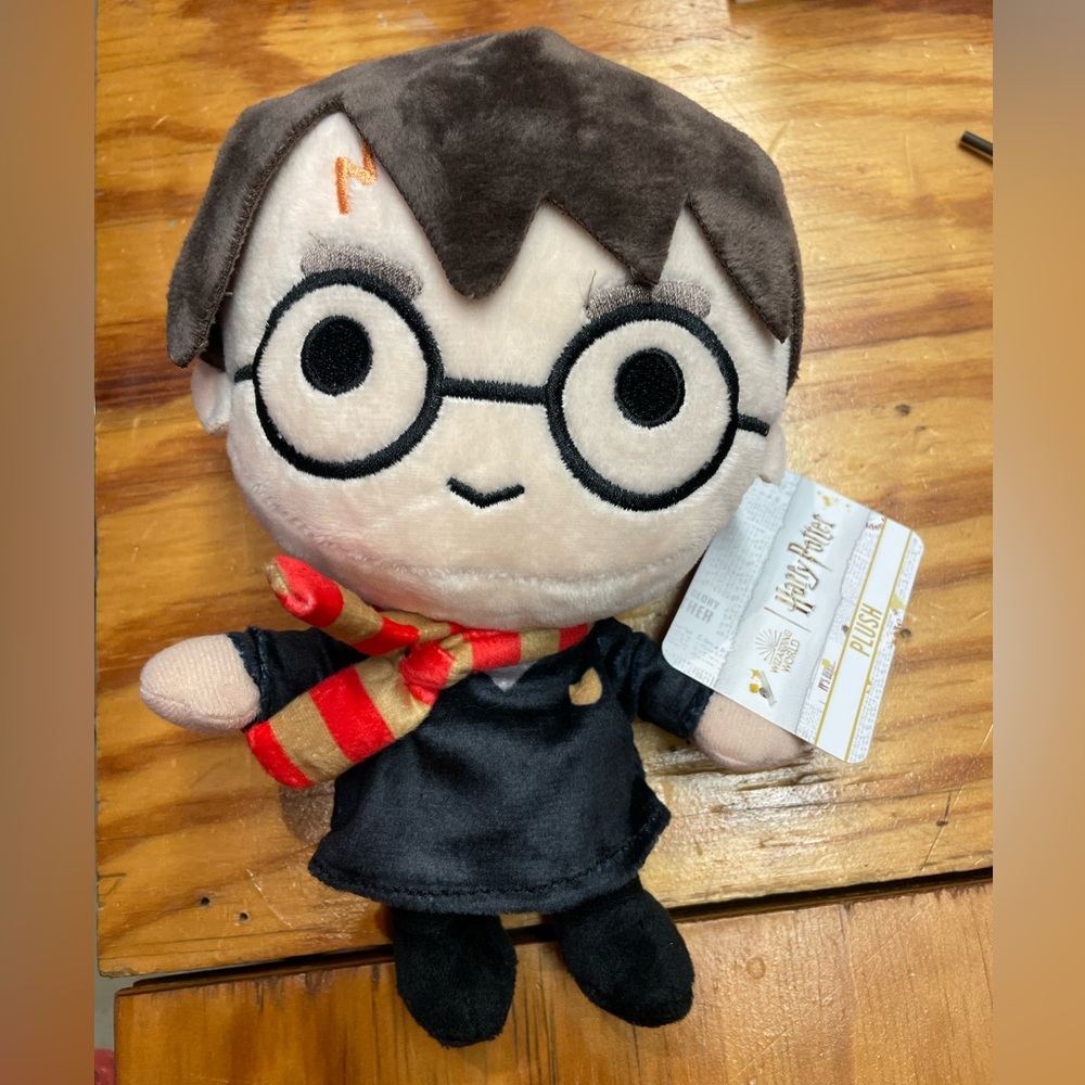 Cute Harry Potter Plush by Ruz — Wizarding World NWT — Lightning Bolt